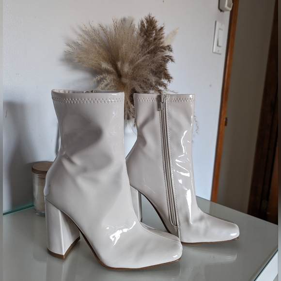 STEVE MADDEN Lynden boot in bone patent size 5.5 - Picture 5 of 7